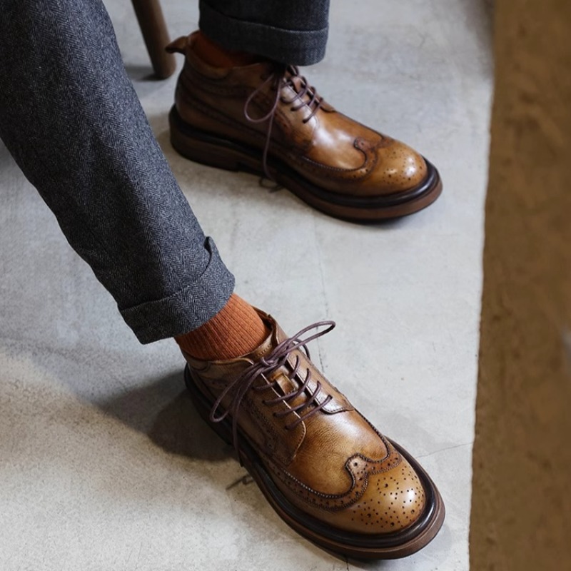 البروغ البريطاني منحوتة عالية  - مراجعة Men'S Shoes Hey Dude وسعره
